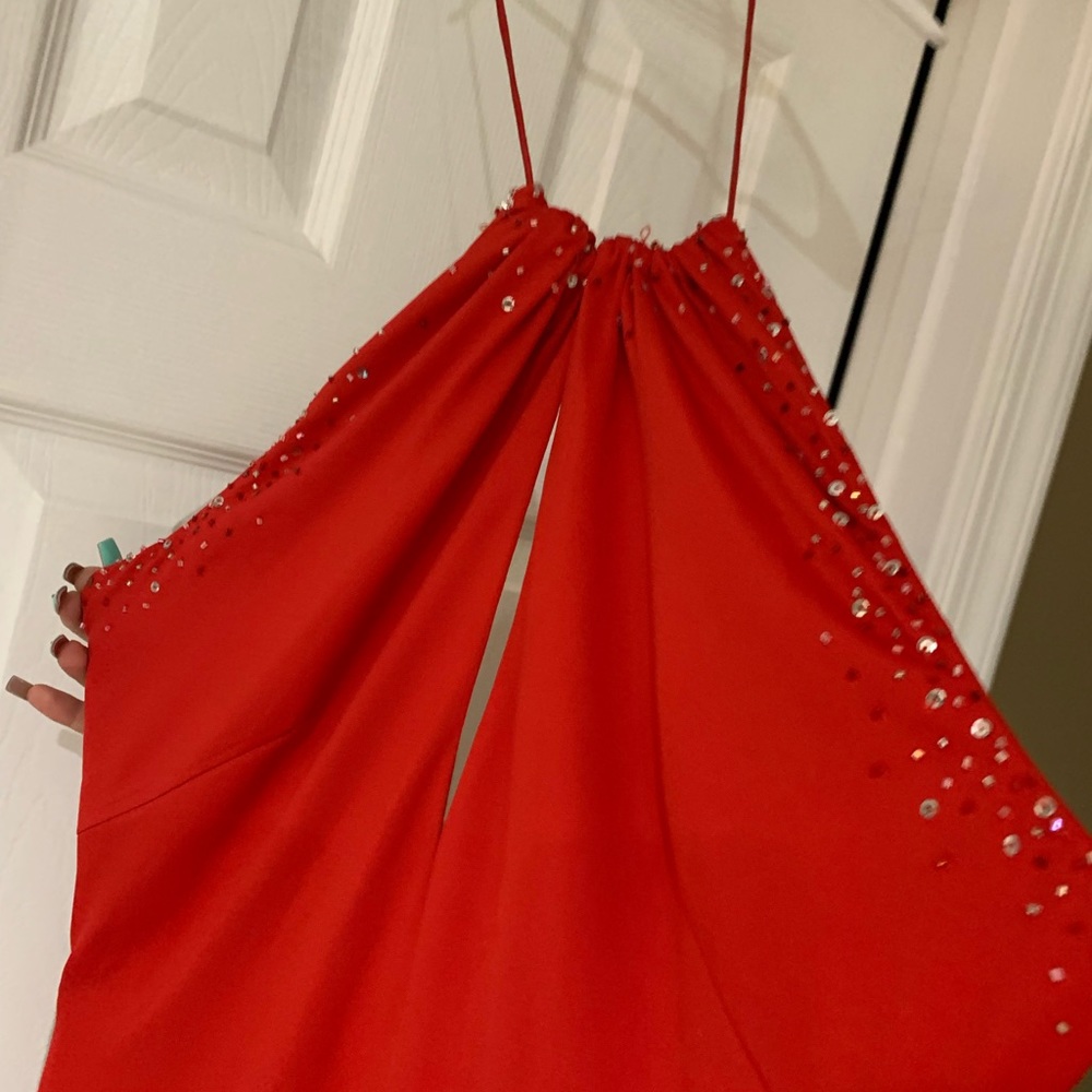 Red jouani prom dress